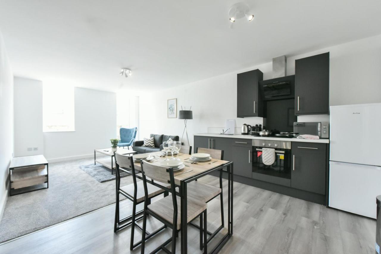 The Breath Taking Cube Aparthotel Pontefract Buitenkant foto