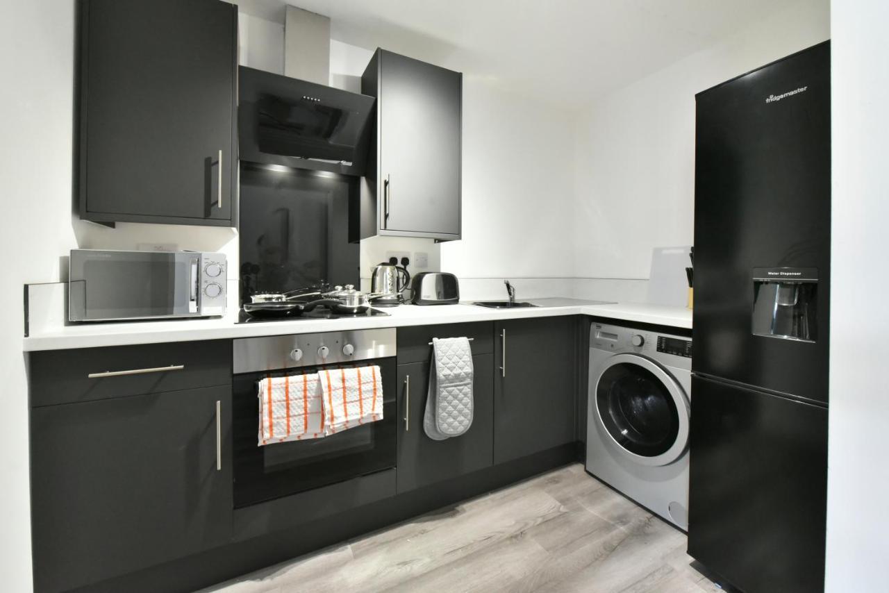 The Breath Taking Cube Aparthotel Pontefract Buitenkant foto